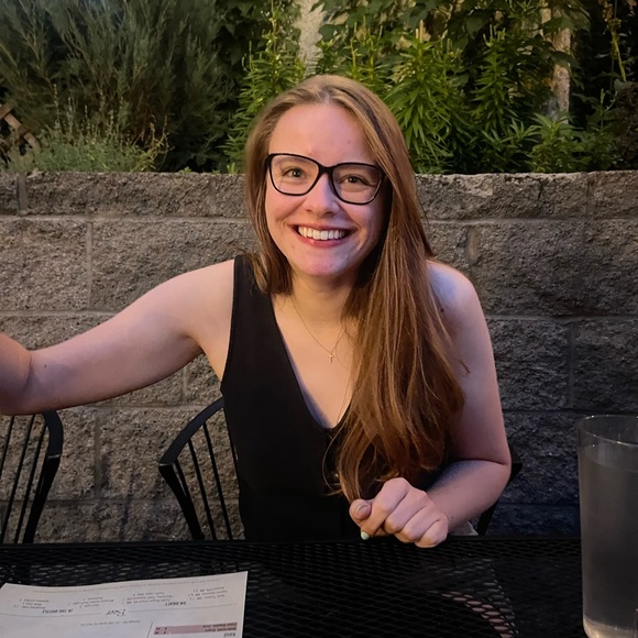 Meet your Posher, Olivia - Picture 7 of 8